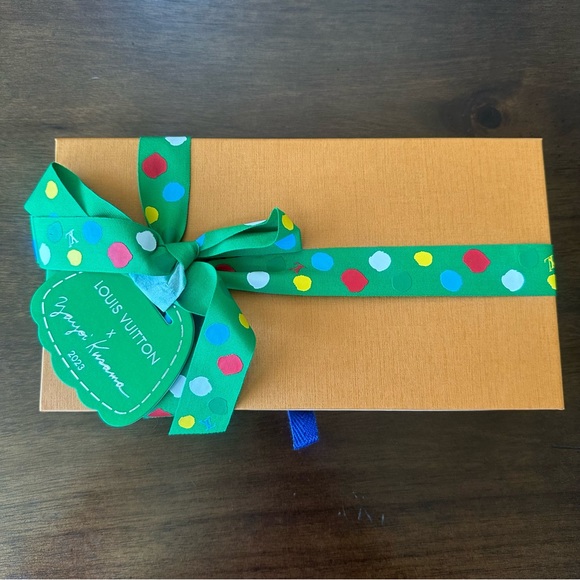 RARE!! Limited Edition LV x YK Infinity Dots Square 45 - Picture 7 of 11